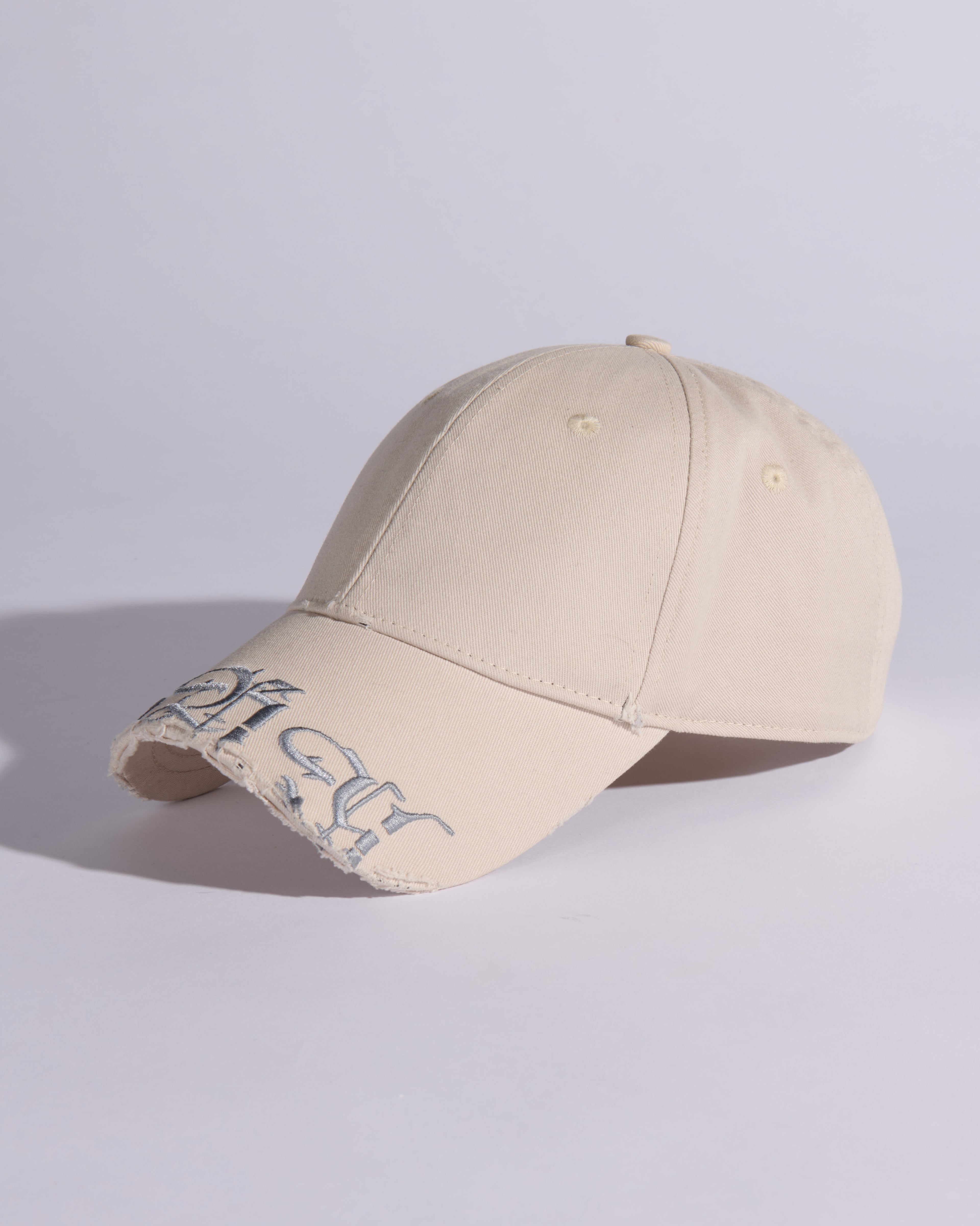 CUT-OFF BRIM BASEBALL CAP IN AGED BONE