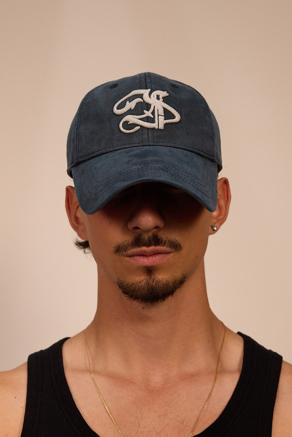 INSIGNIA WAXED COTTON BASEBALL CAP IN OBSIDIAN BLUE